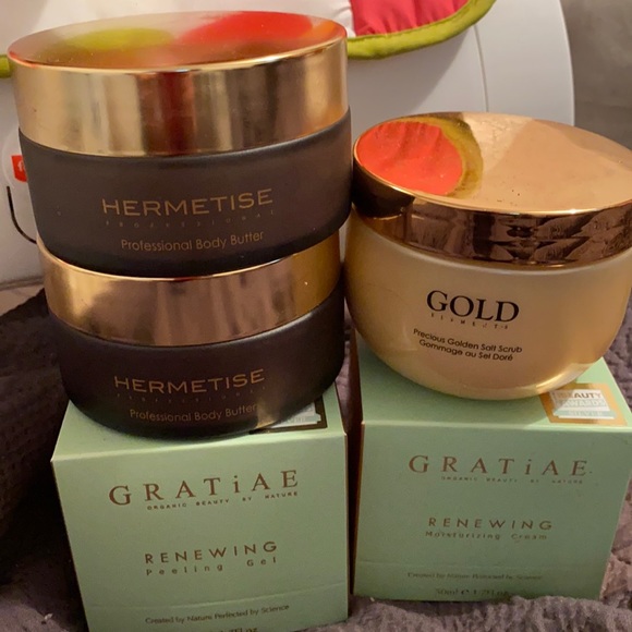 I’m selling body cream and scrub